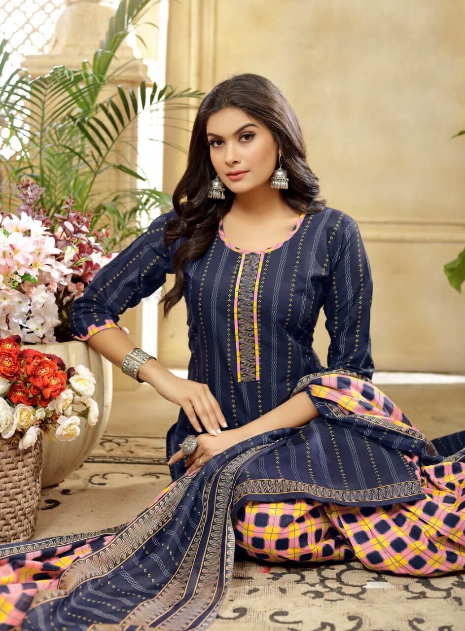 Salwar suit with Back Neck Pattern,55 Different Designs Of Salwar Suits For  Women That Are Absolutel… | Kurta designs, Indian designer outfits, Indian  designer wear