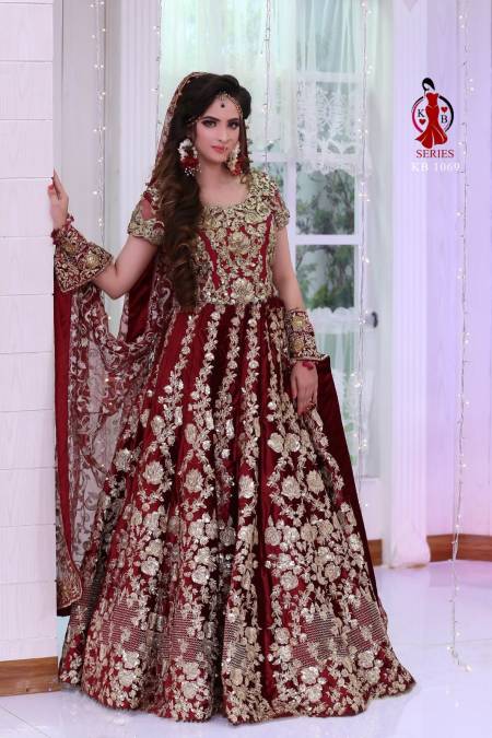 Pakistani Traditional Red Bridal Lehenga Choli Dress Online – Nameera by  Farooq